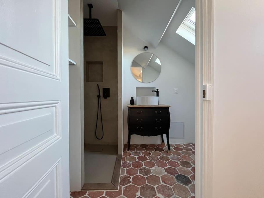 Sur Les Toits De Fontainebleau - Hypercentre Appartement Buitenkant foto